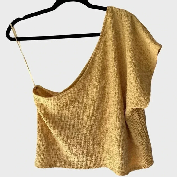 FREE PEOPLE BEACH NWOT ONE SHOULDER FLUTTER SLEEVE TEXTURED YELLOW TOP | MEDIUM - Picture 3 of 8
